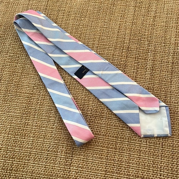 Brooks Brothers Silk Tie - Picture 2 of 3